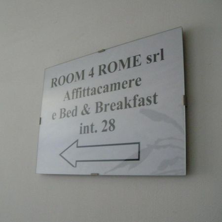 Room 4 Rome B&B Risorgimento Εξωτερικό φωτογραφία