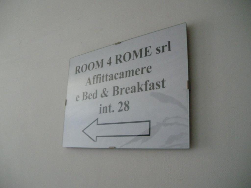 Room 4 Rome B&B Risorgimento Εξωτερικό φωτογραφία